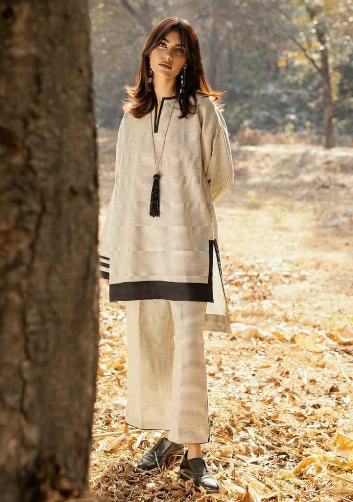 Clothing Brands in Pakistan | Glow Allure Collection 